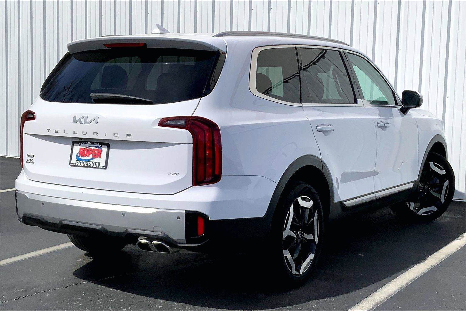 Used 2024 Kia Telluride S w/ S Sunroof Package image 11