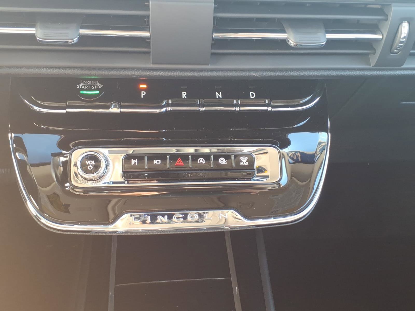 Certified 2024 Lincoln Corsair AWD image 19