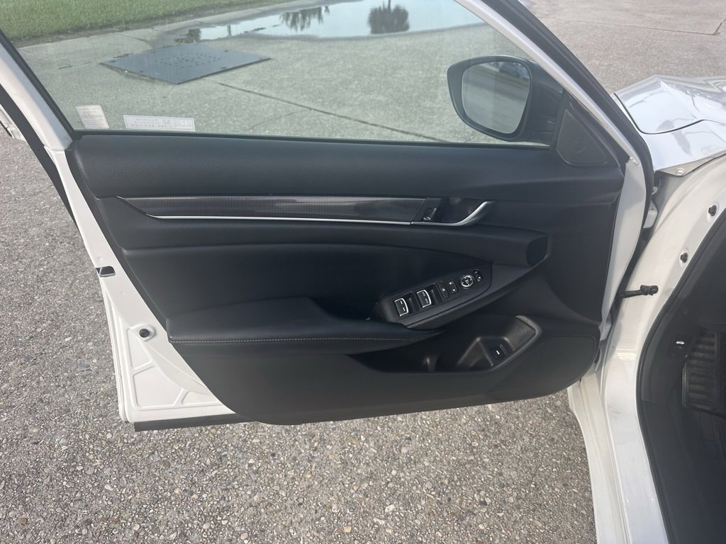 Used 2021 Honda Accord Sport image 12