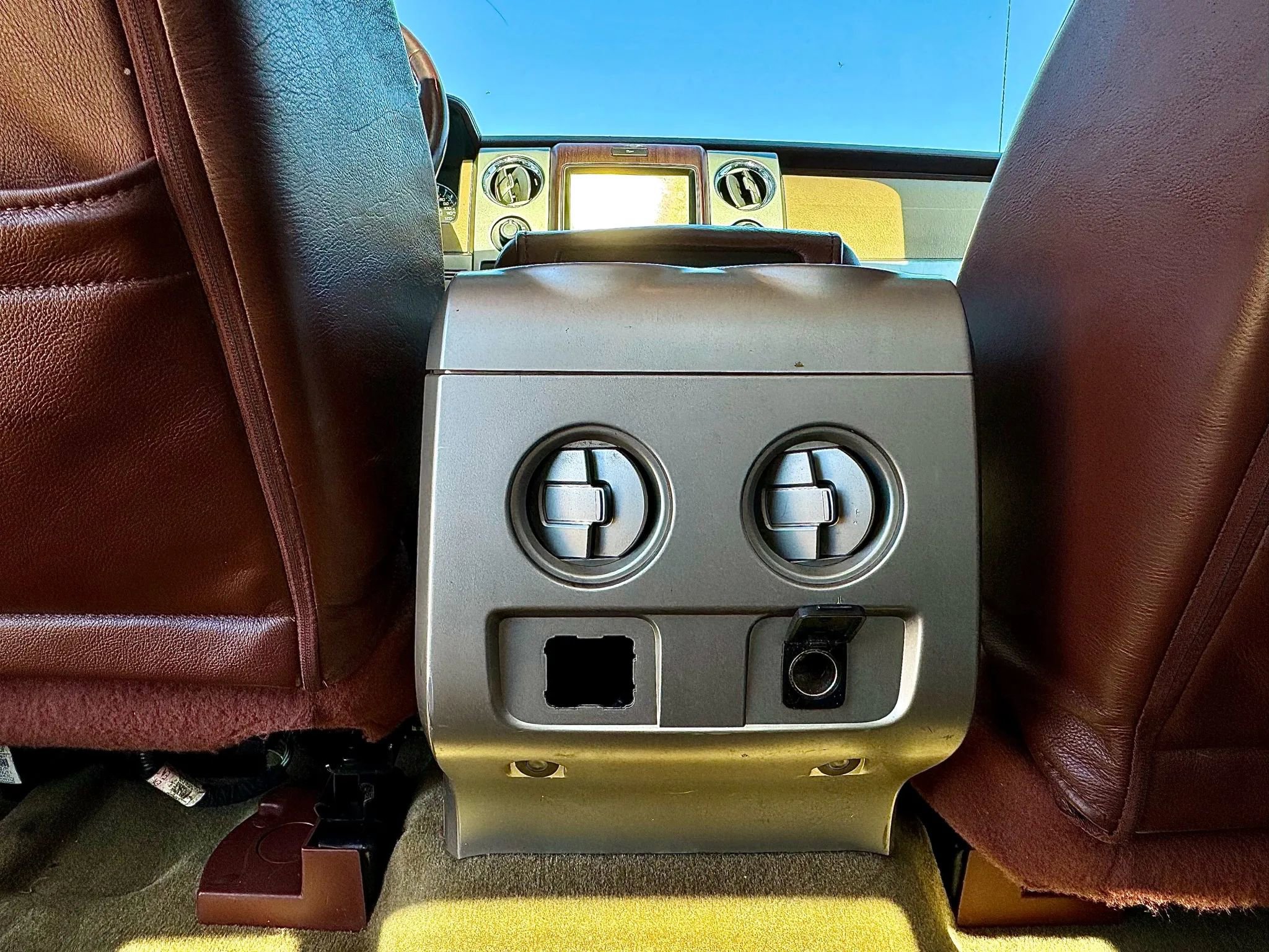 Used 2014 Ford F150 King Ranch w/ King Ranch Luxury Package AWD/4WD image 24