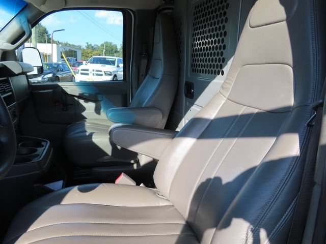 Used 2019 Chevrolet Express 2500 RWD image 21