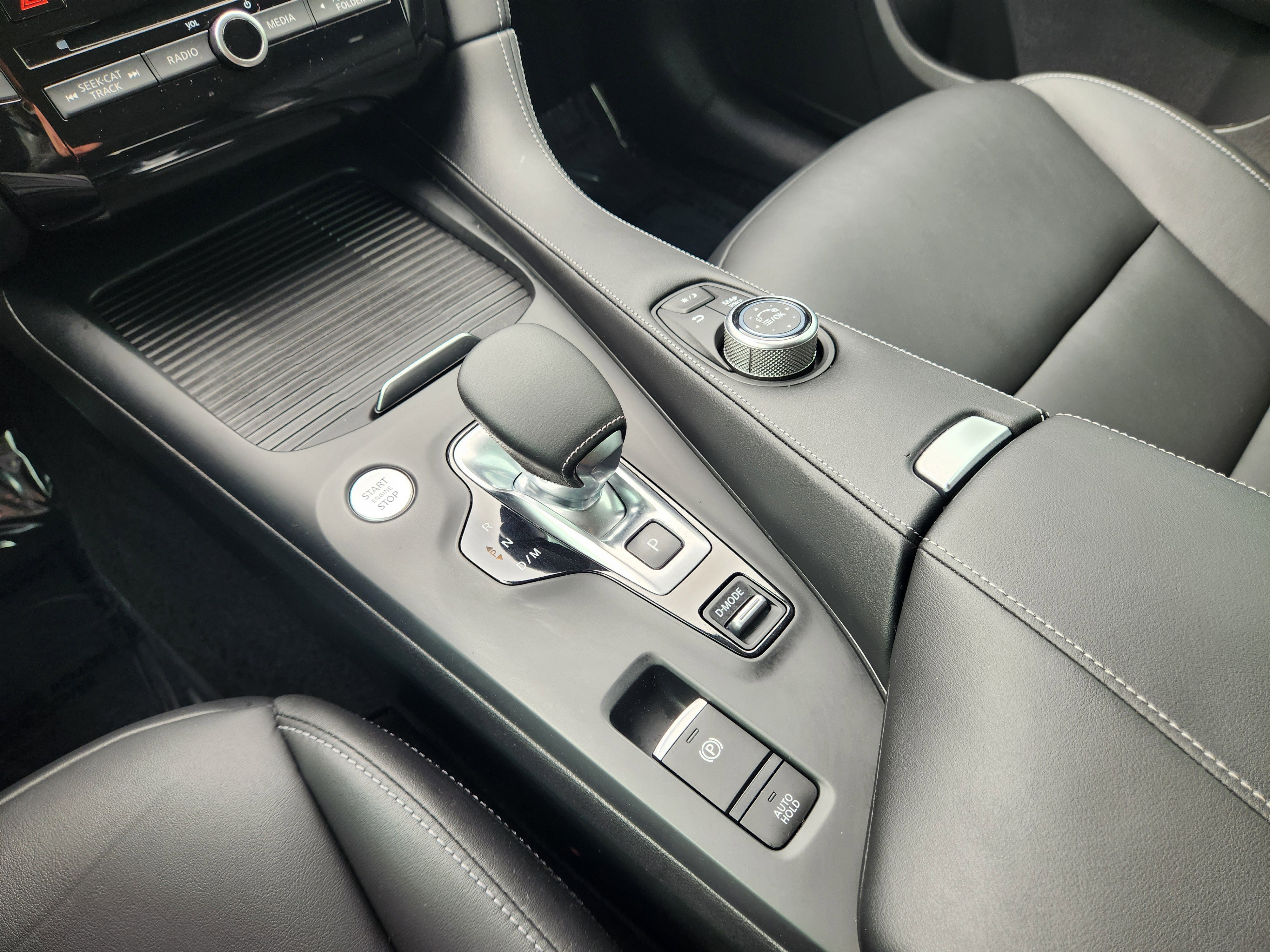 Used 2019 INFINITI QX50 Luxe w/ Navigation Package image 25