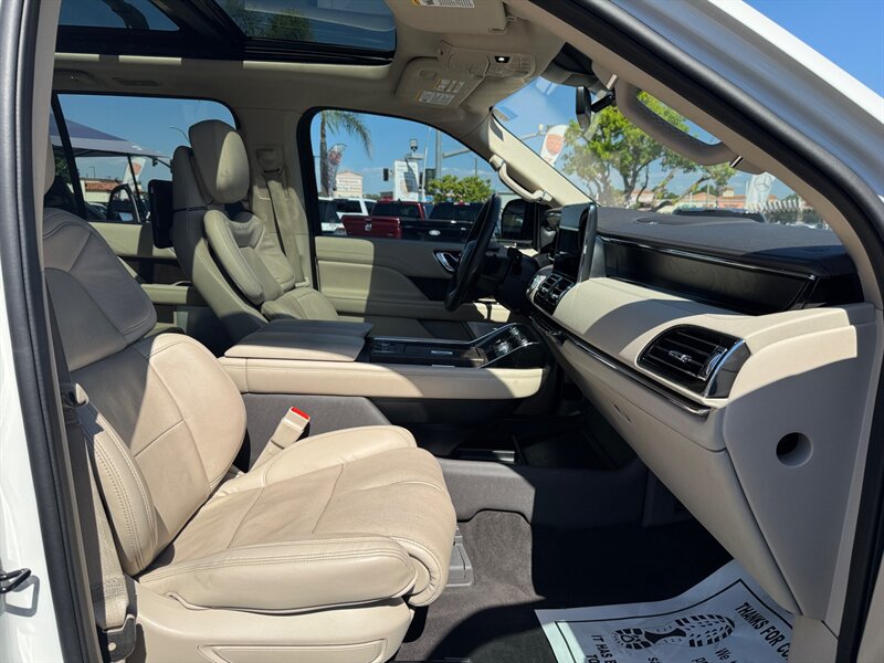 Used 2020 Lincoln Navigator L Reserve w/ Luxury Package AWD/4WD image 45