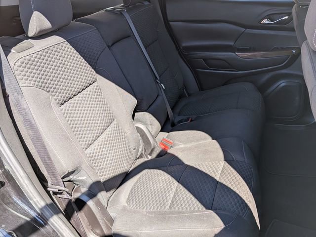 Used 2018 GMC Acadia SLE image 32