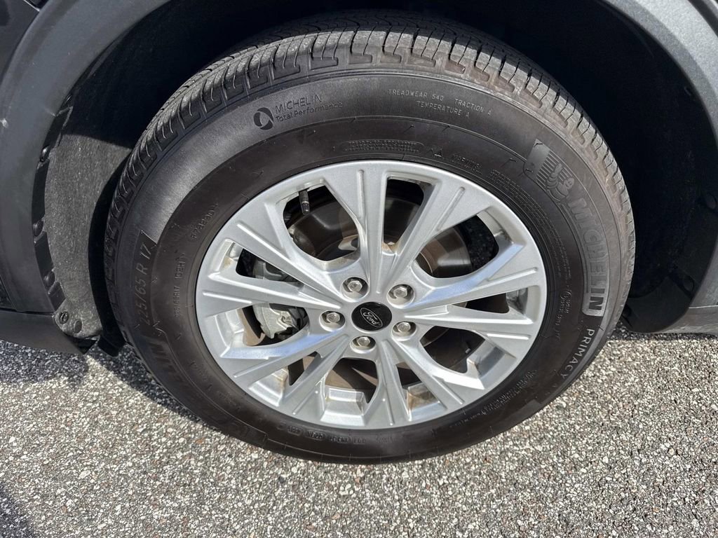 Used 2025 Ford Escape Active image 11