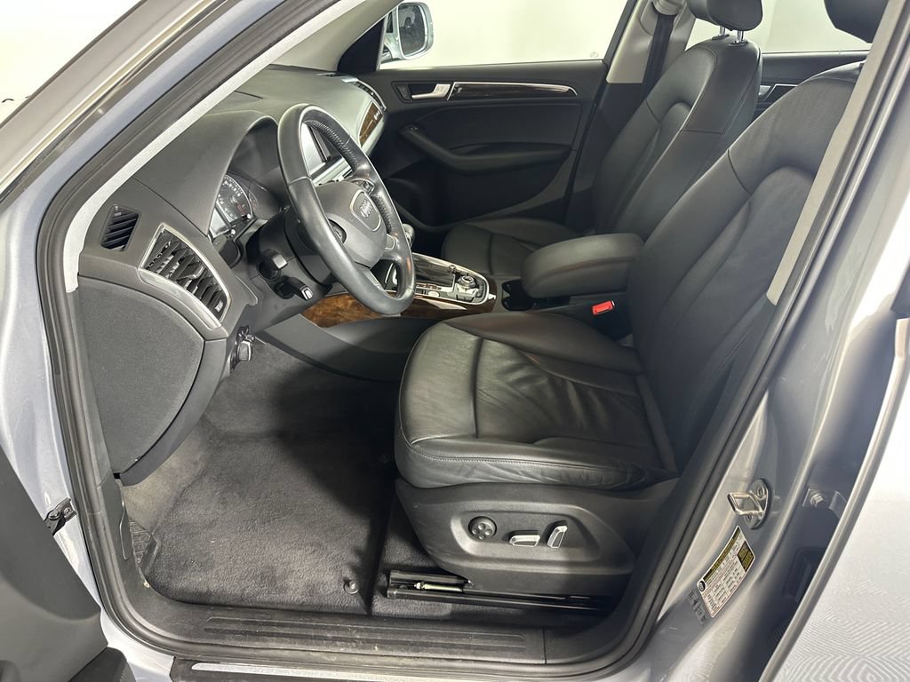 Used 2015 Audi Q5 2.0T Premium Plus w/ Technology Package AWD/4WD image 9