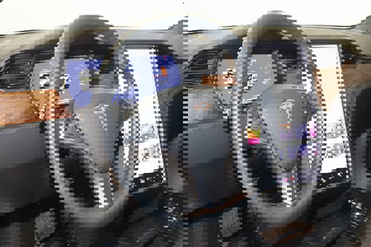 Used 2021 Tesla Model S Long Range Plus image 6