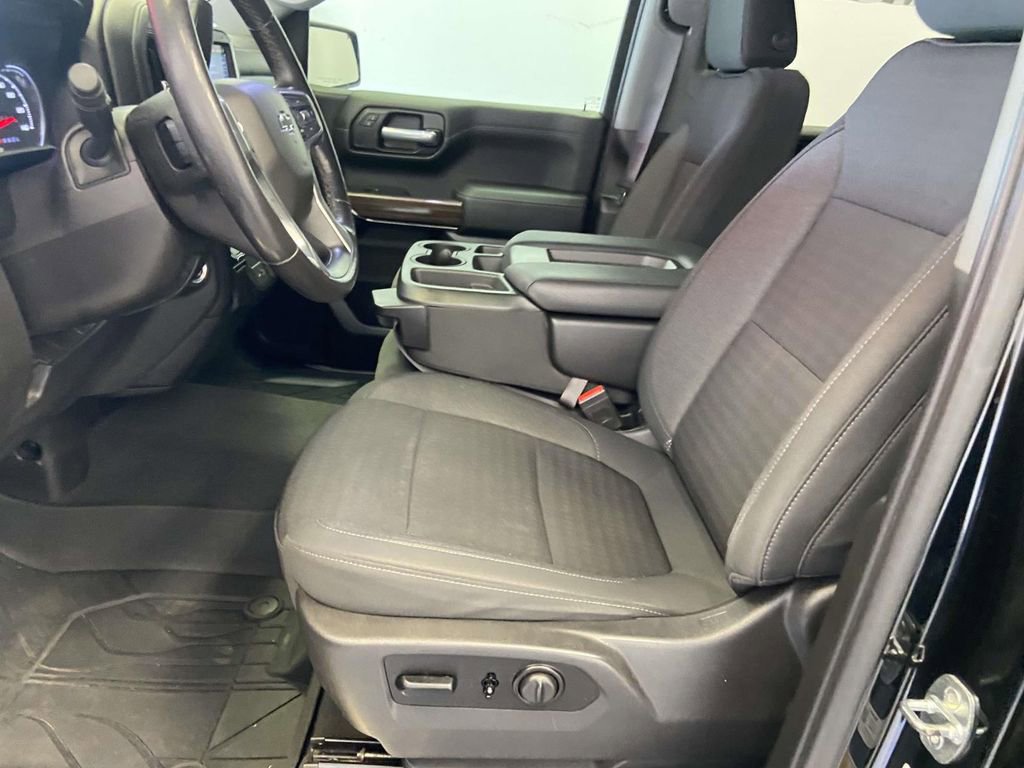 Used 2021 Chevrolet Silverado 1500 RST w/ Z71 Off-Road Package image 17