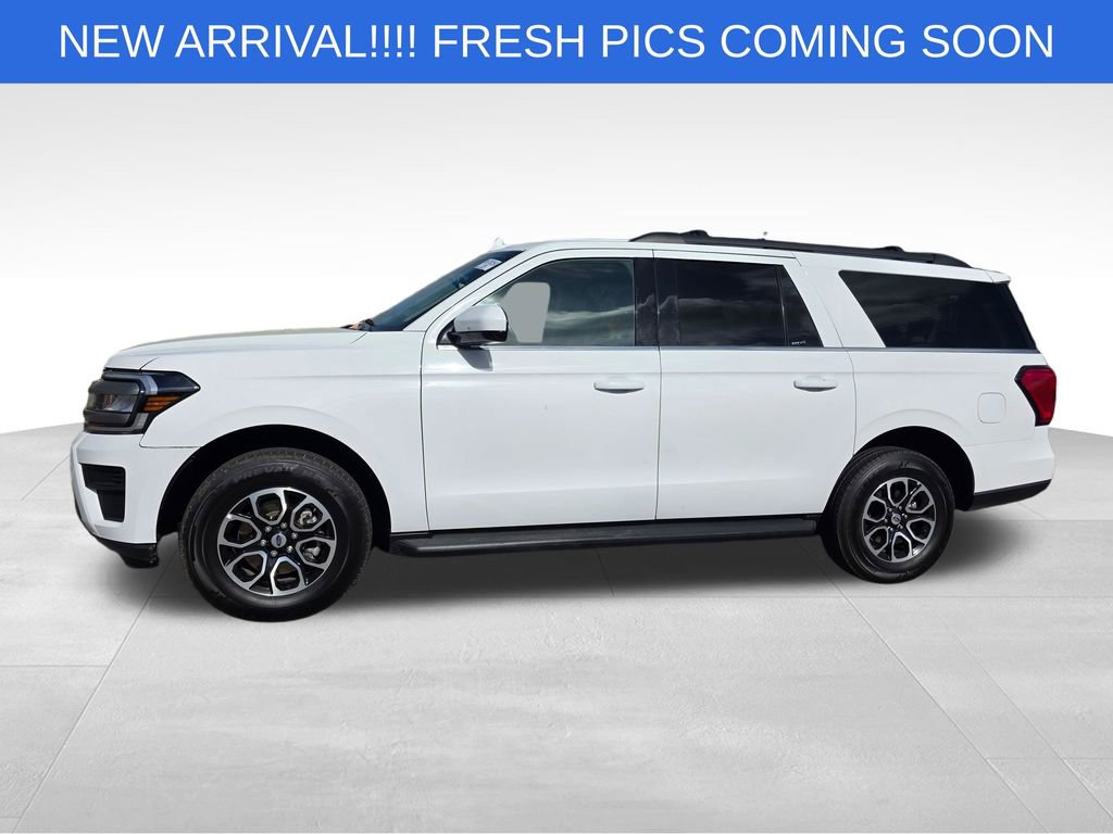 Used 2024 Ford Expedition Max XLT image 3