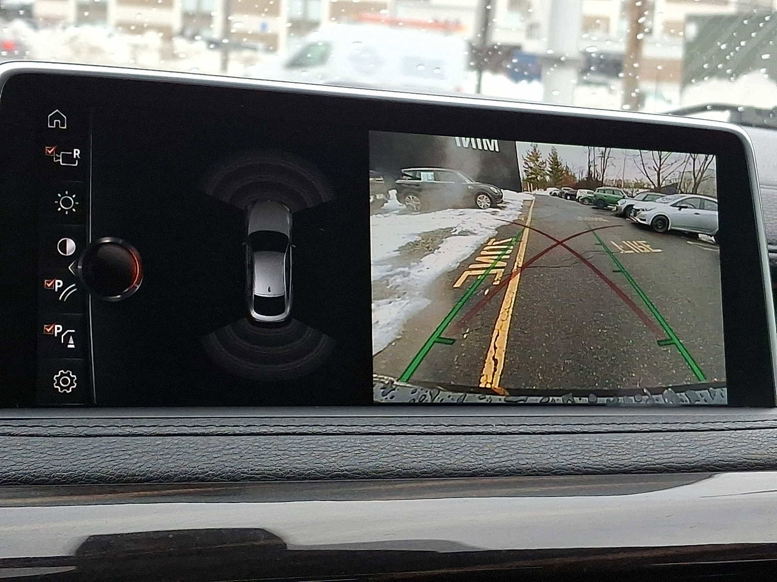 Used 2017 BMW X6 xDrive35i w/ M Sport Package image 16