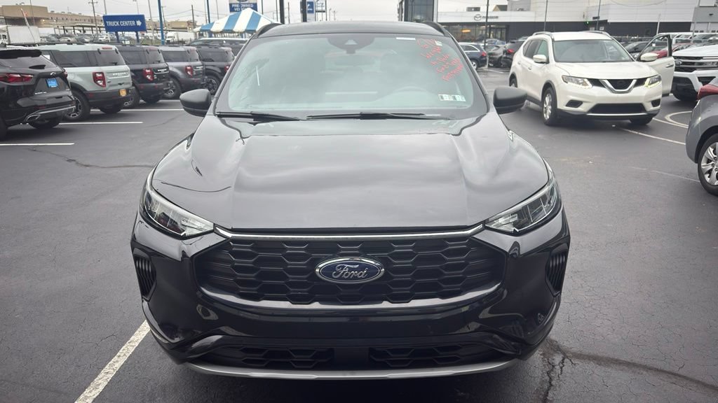 Used 2024 Ford Escape ST-Line w/ Tech Pack #1 FWD image 3