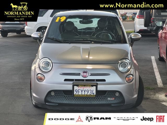Used 2019 FIAT 500 e FWD image 2