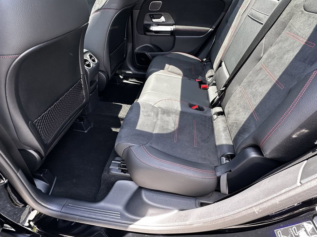 Certified 2025 Mercedes-Benz GLB 250 image 24
