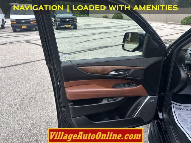 Used 2016 Cadillac Escalade ESV Premium AWD/4WD image 10