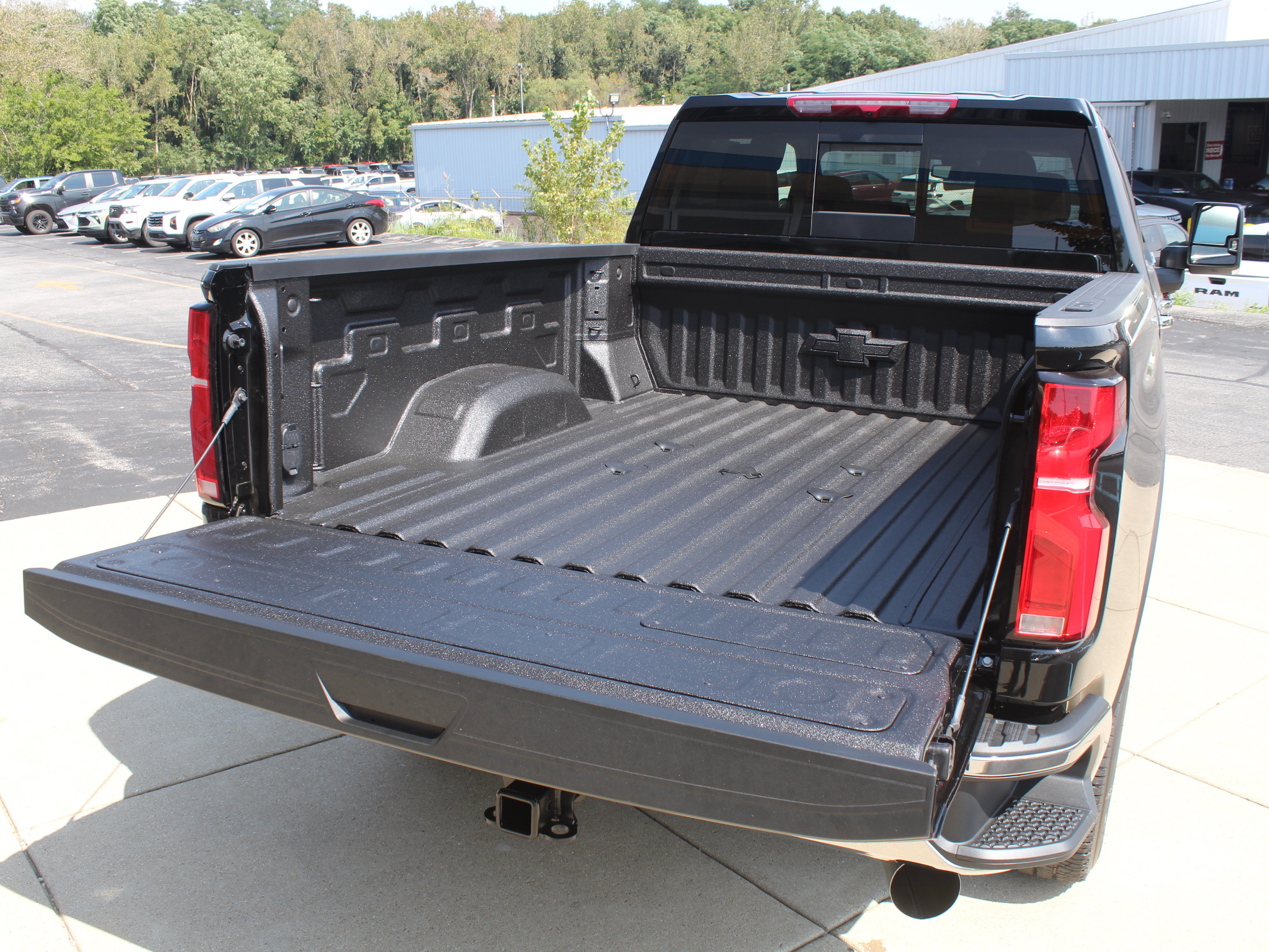 New 2026 Chevrolet Silverado 2500 LTZ w/ LTZ Convenience Package AWD/4WD image 22