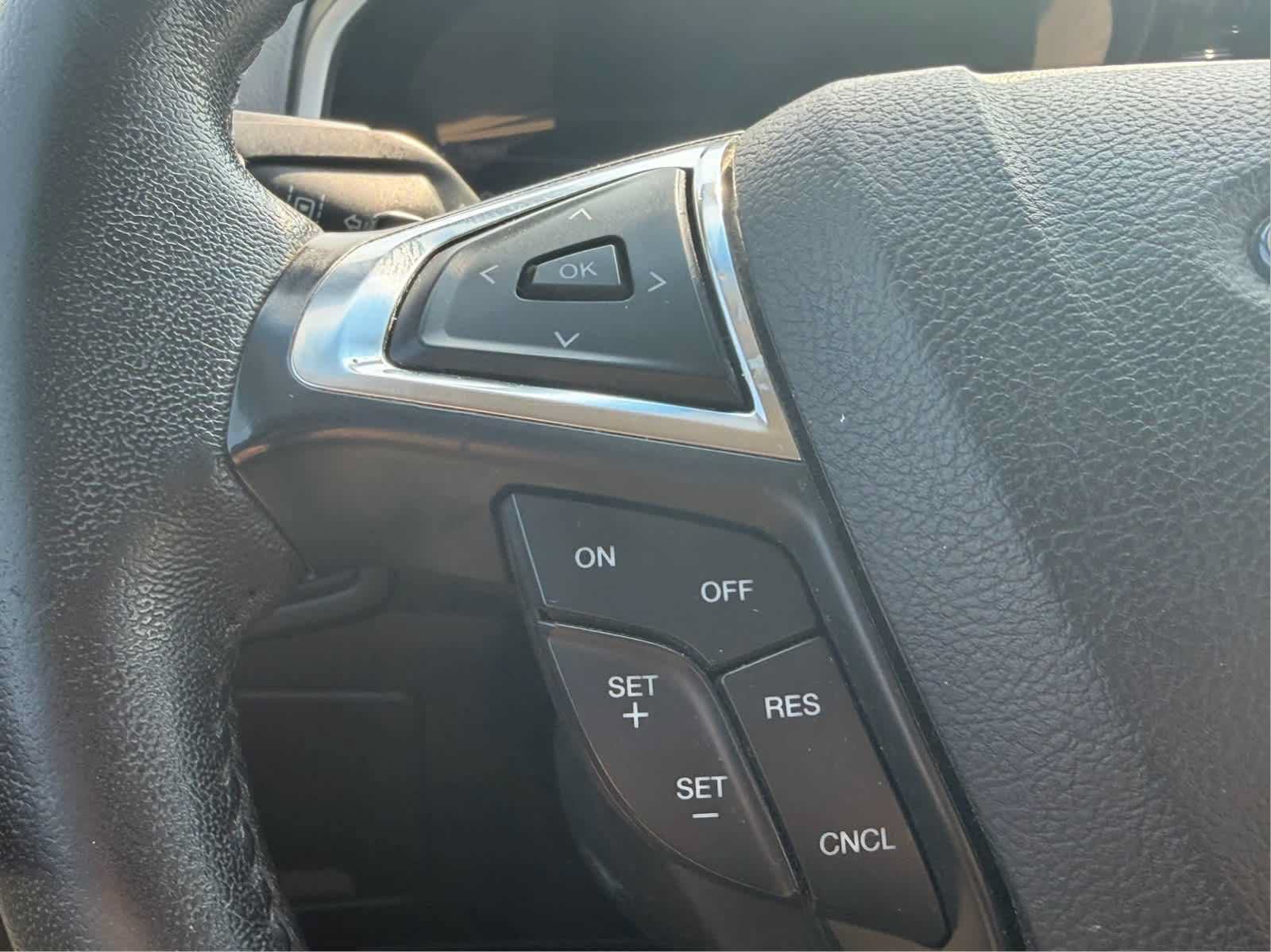 Used 2020 Ford Edge SEL w/ Cold Weather Package AWD/4WD image 10