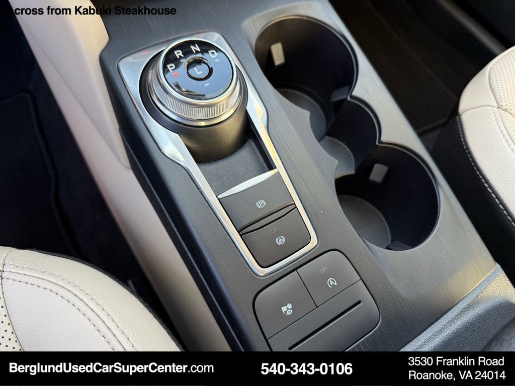 Used 2022 Ford Escape SEL image 27