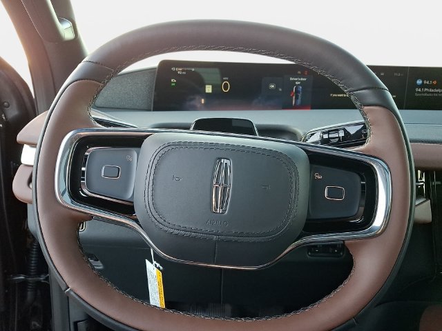 New 2027 Lincoln Navigator Reserve AWD/4WD image 16