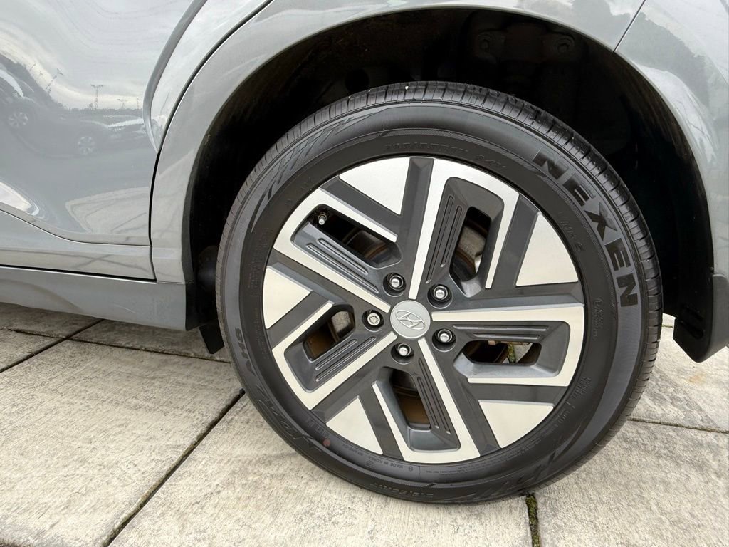 Certified 2023 Hyundai Kona SE image 7