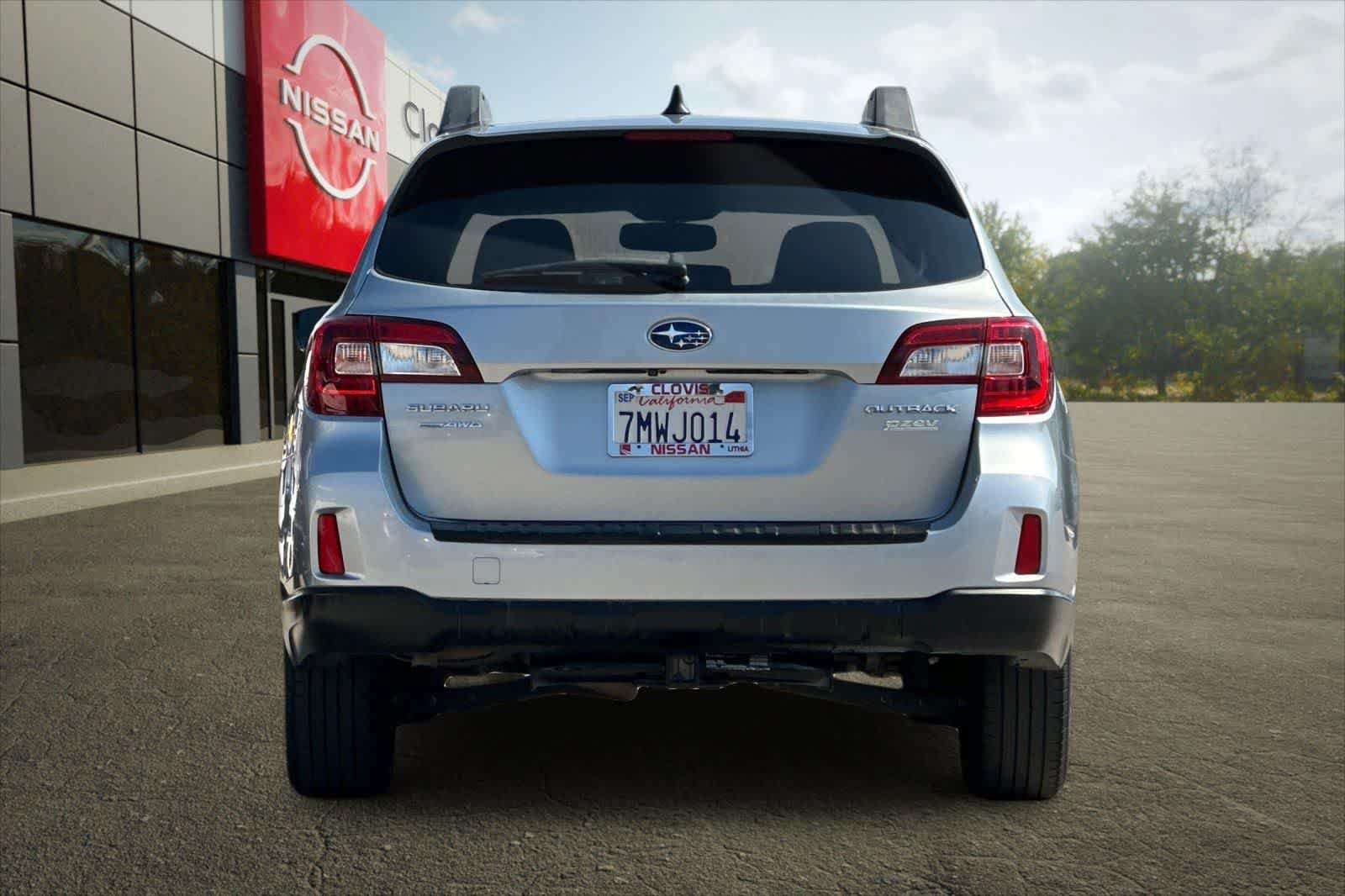 Used 2016 Subaru Outback 2.5i Premium AWD/4WD image 8