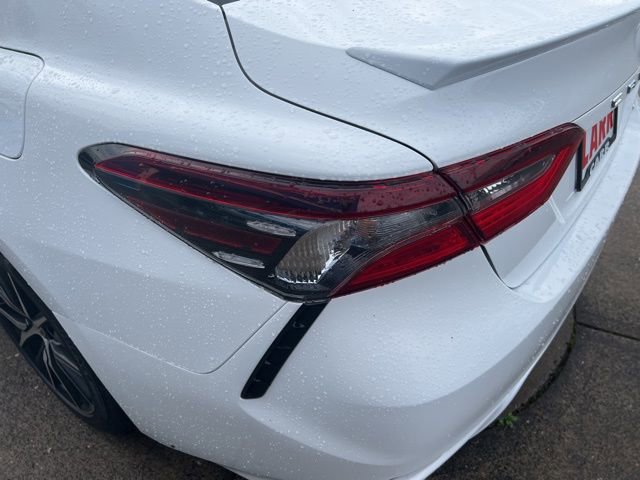 Used 2024 Toyota Camry SE image 14