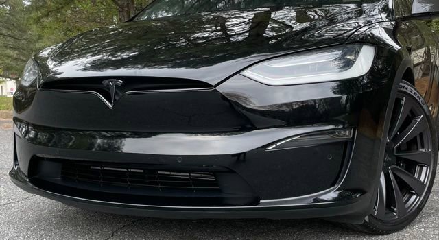 Used 2022 Tesla Model X Plaid image 3