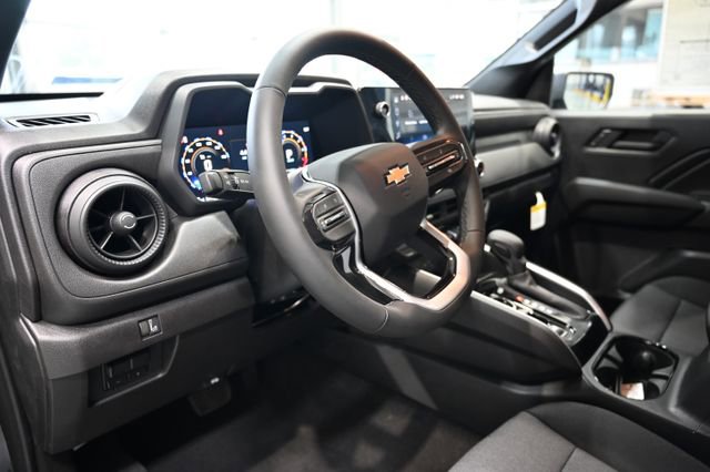 New 2026 Chevrolet Colorado W/T w/ WT Custom Package AWD/4WD image 22