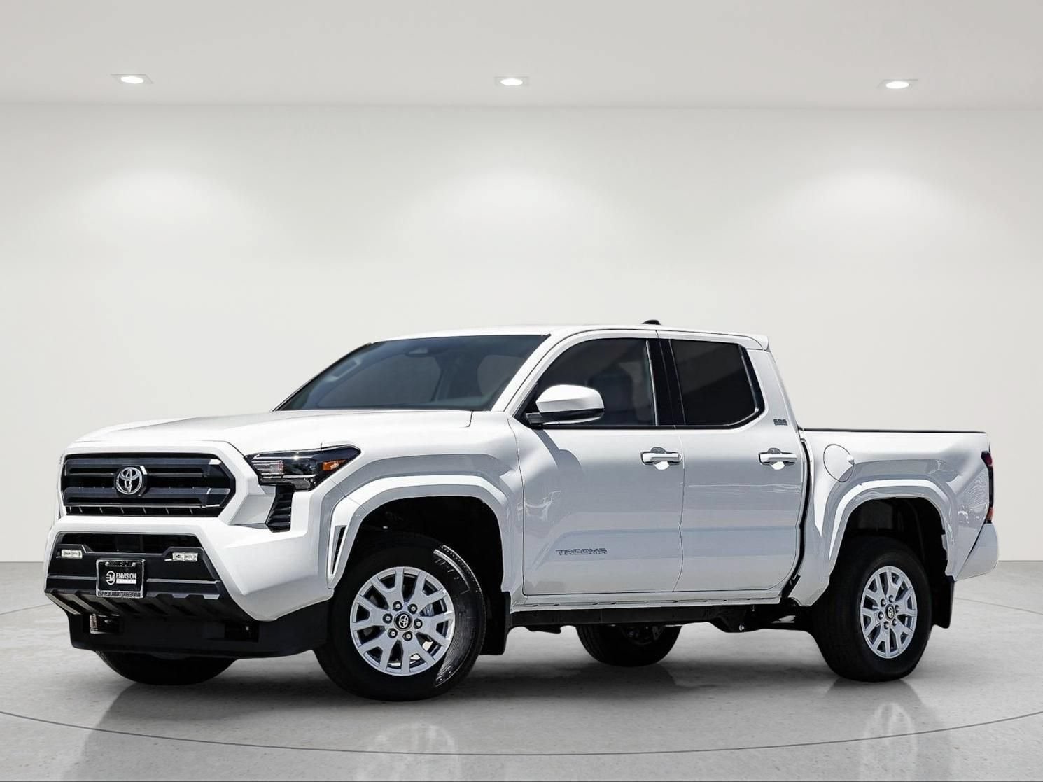 Used 2026 Toyota Tacoma SR5 AWD/4WD image 2