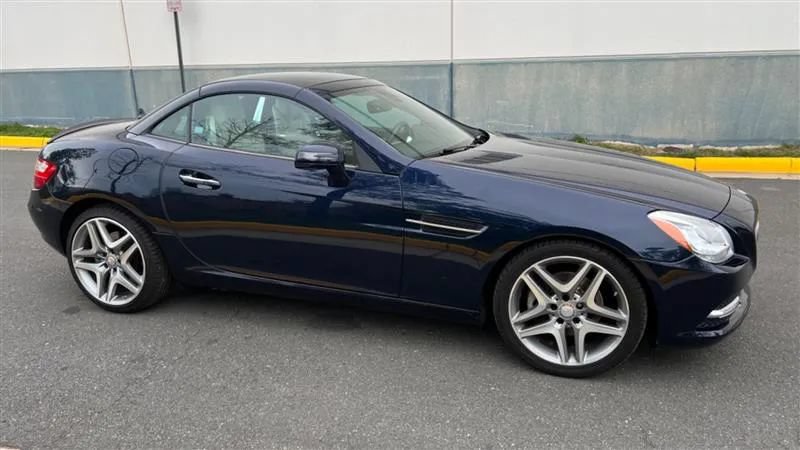 Used 2014 Mercedes-Benz SLK 250 image 20