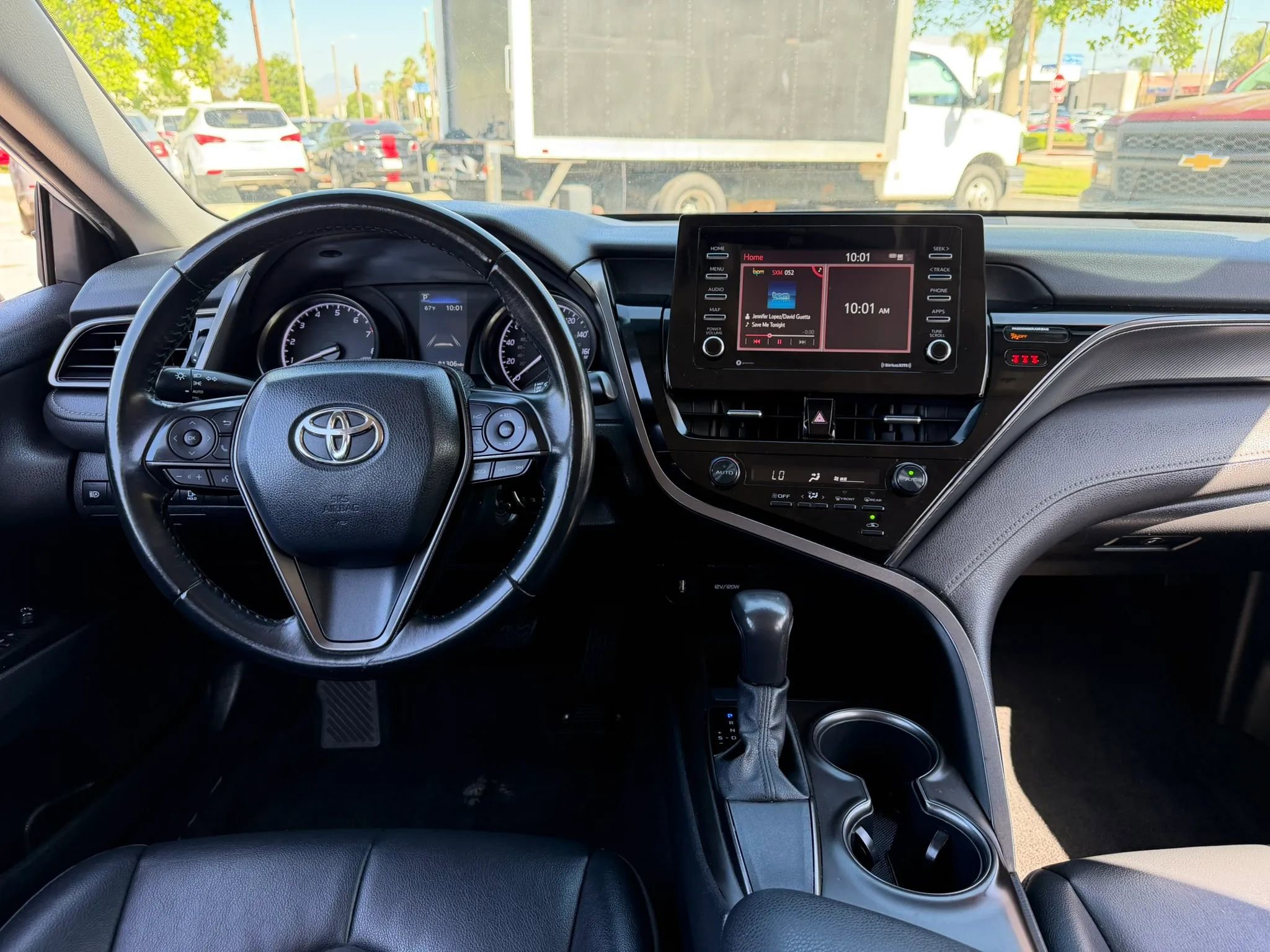 Used 2021 Toyota Camry SE FWD image 16