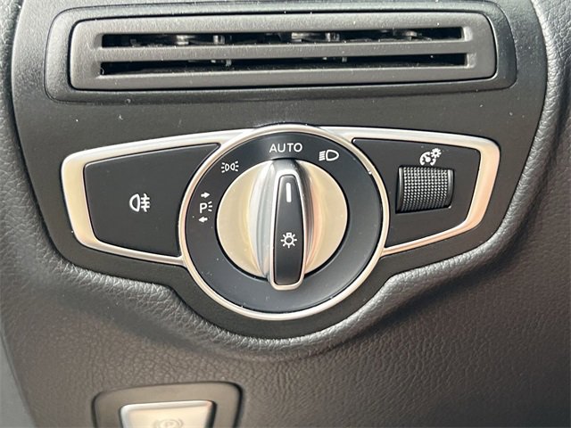 Used 2022 Mercedes-Benz GLC 300 4MATIC image 31