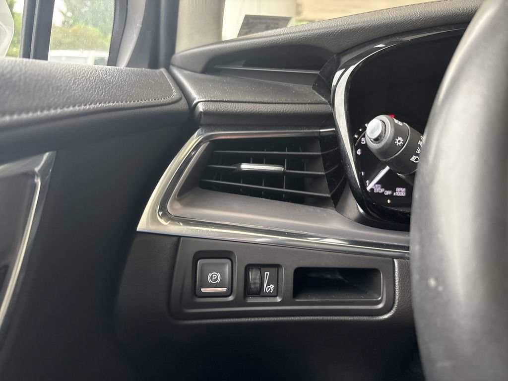 Certified 2019 Cadillac XT5 Luxury FWD image 17