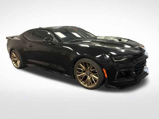 Used 2017 Chevrolet Camaro ZL1 RWD image 7