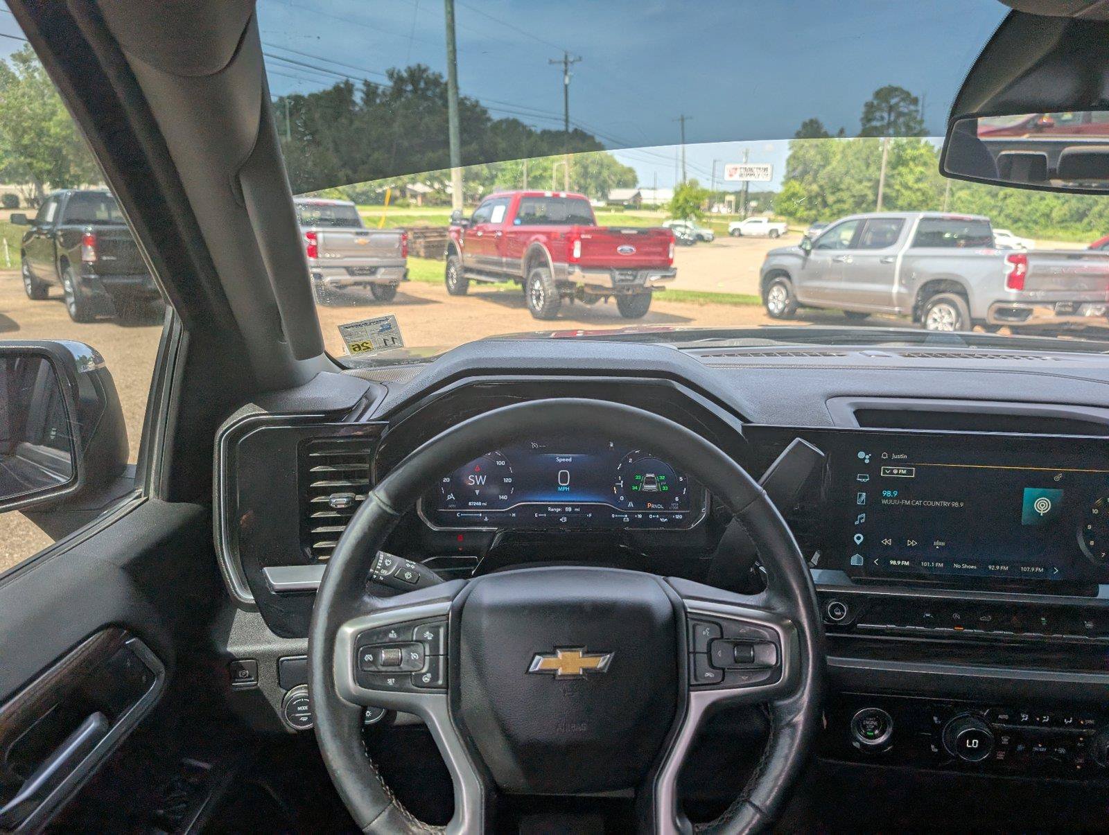 Used 2022 Chevrolet Silverado 1500 LT RWD image 34