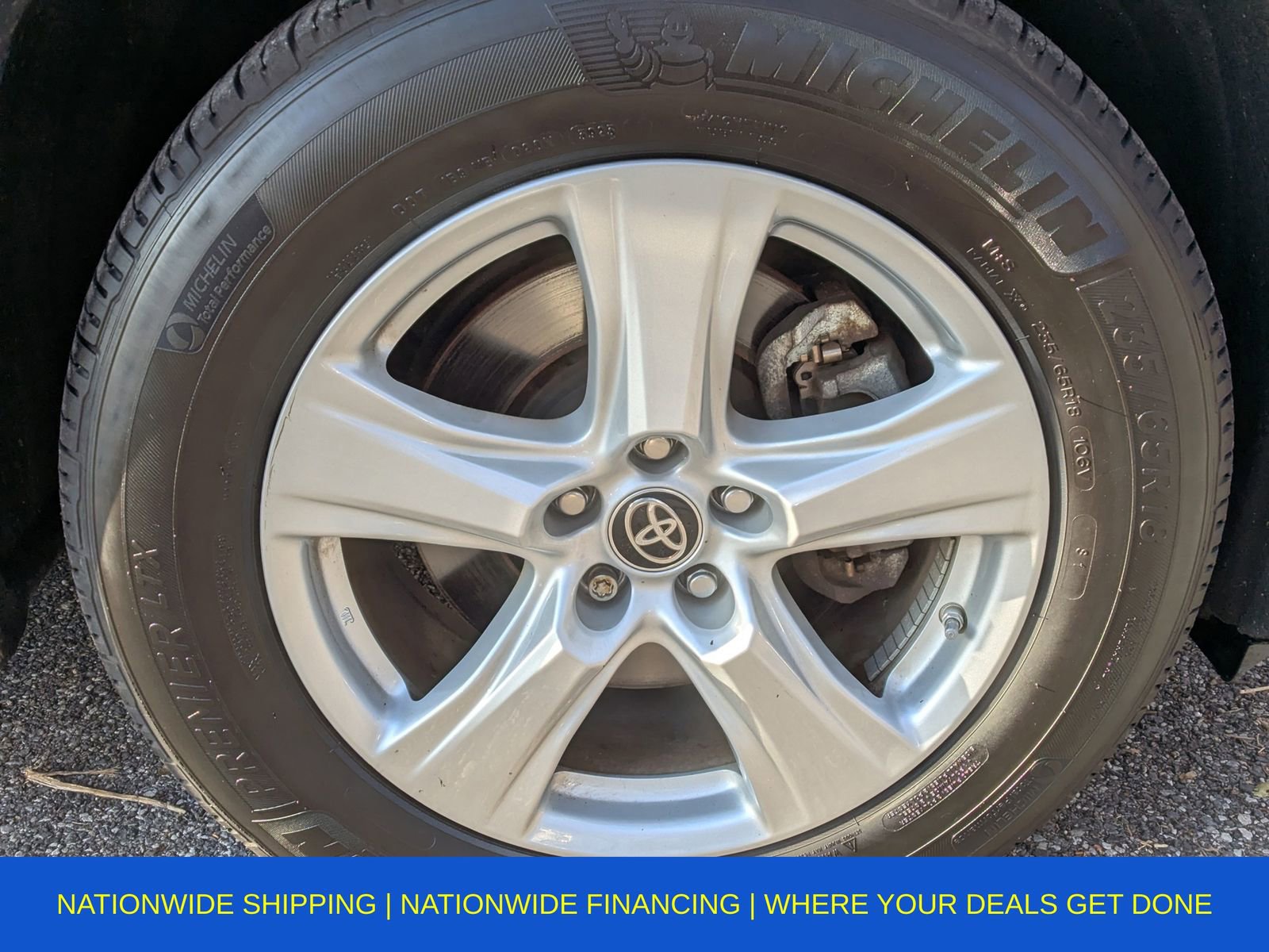 Used 2023 Toyota Highlander L image 12