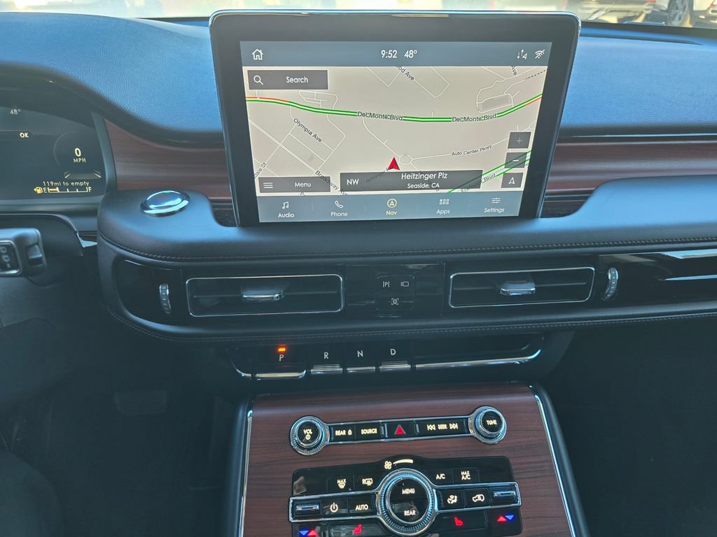 Used 2024 Lincoln Aviator Reserve w/ Class IV Trailer Tow Package image 12