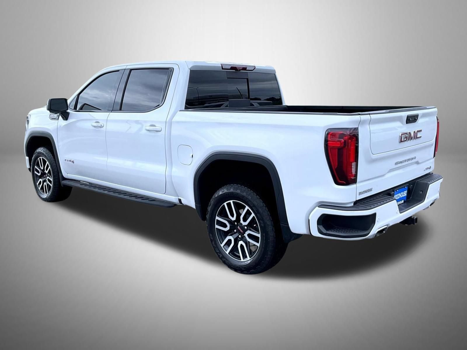 Certified 2024 GMC Sierra 1500 AT4 w/ Technology Package AWD/4WD image 9