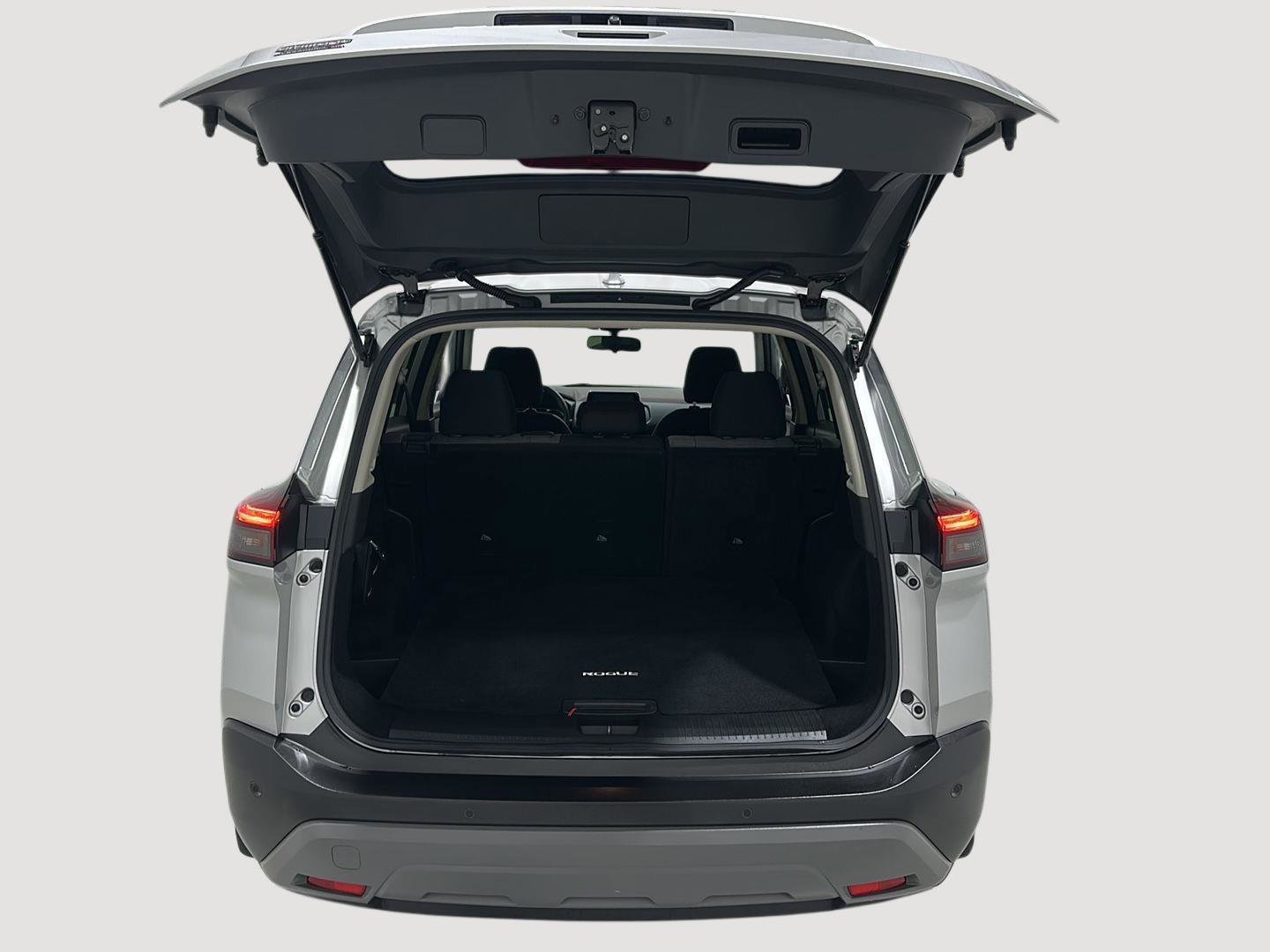 Used 2023 Nissan Rogue SV image 25