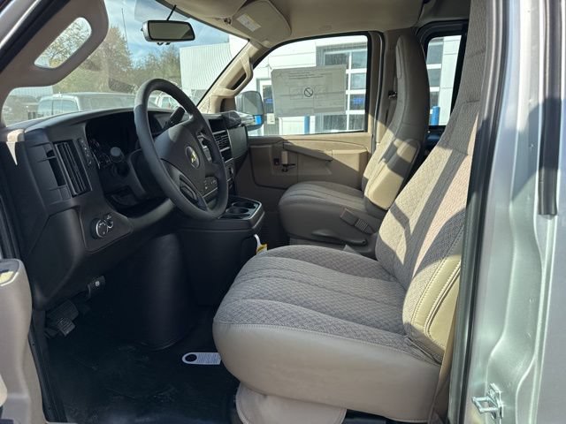 Used 2025 Chevrolet Express 2500 Extended w/ Driver Convenience Package RWD image 21