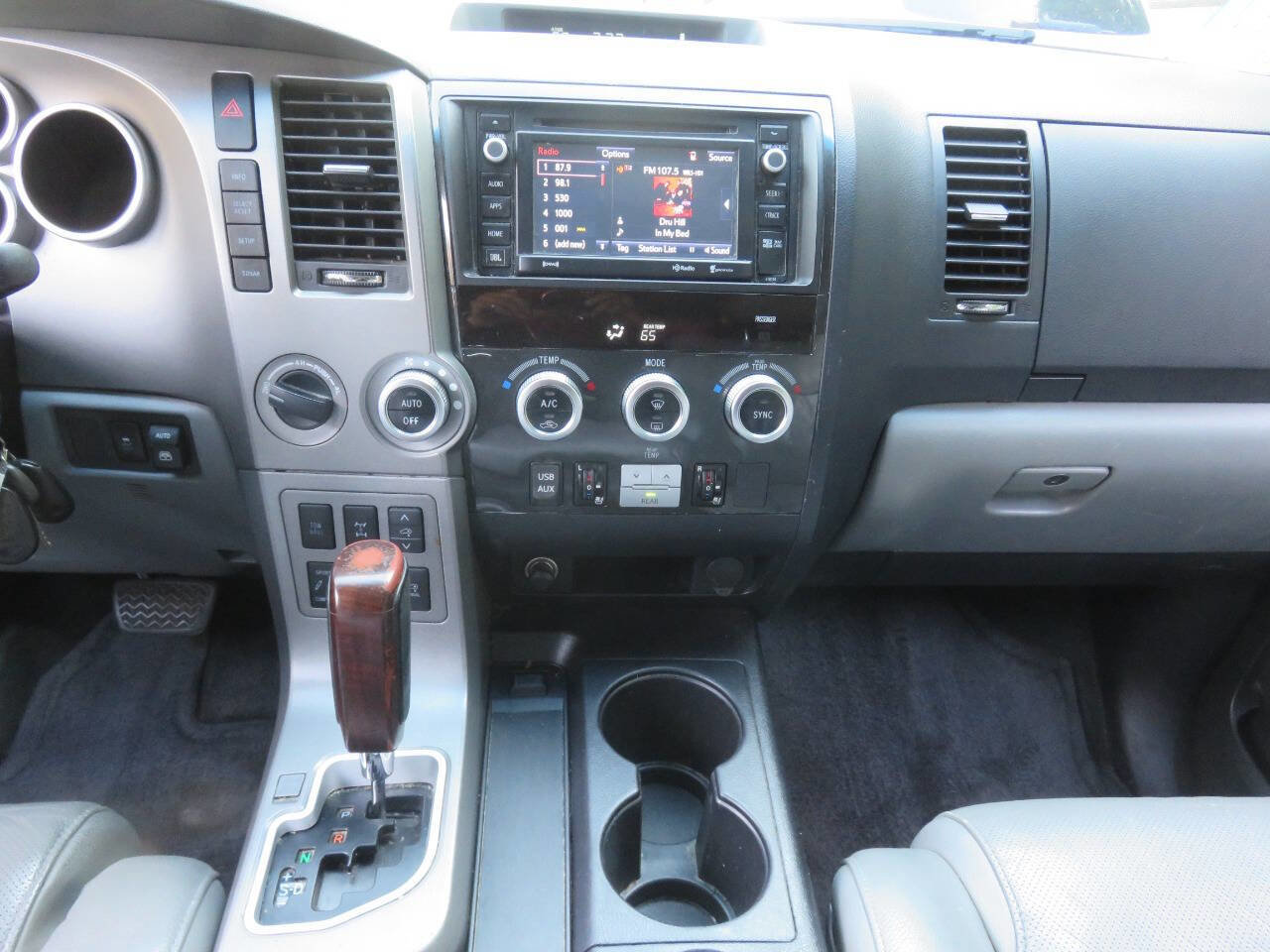 Used 2016 Toyota Sequoia Platinum image 15