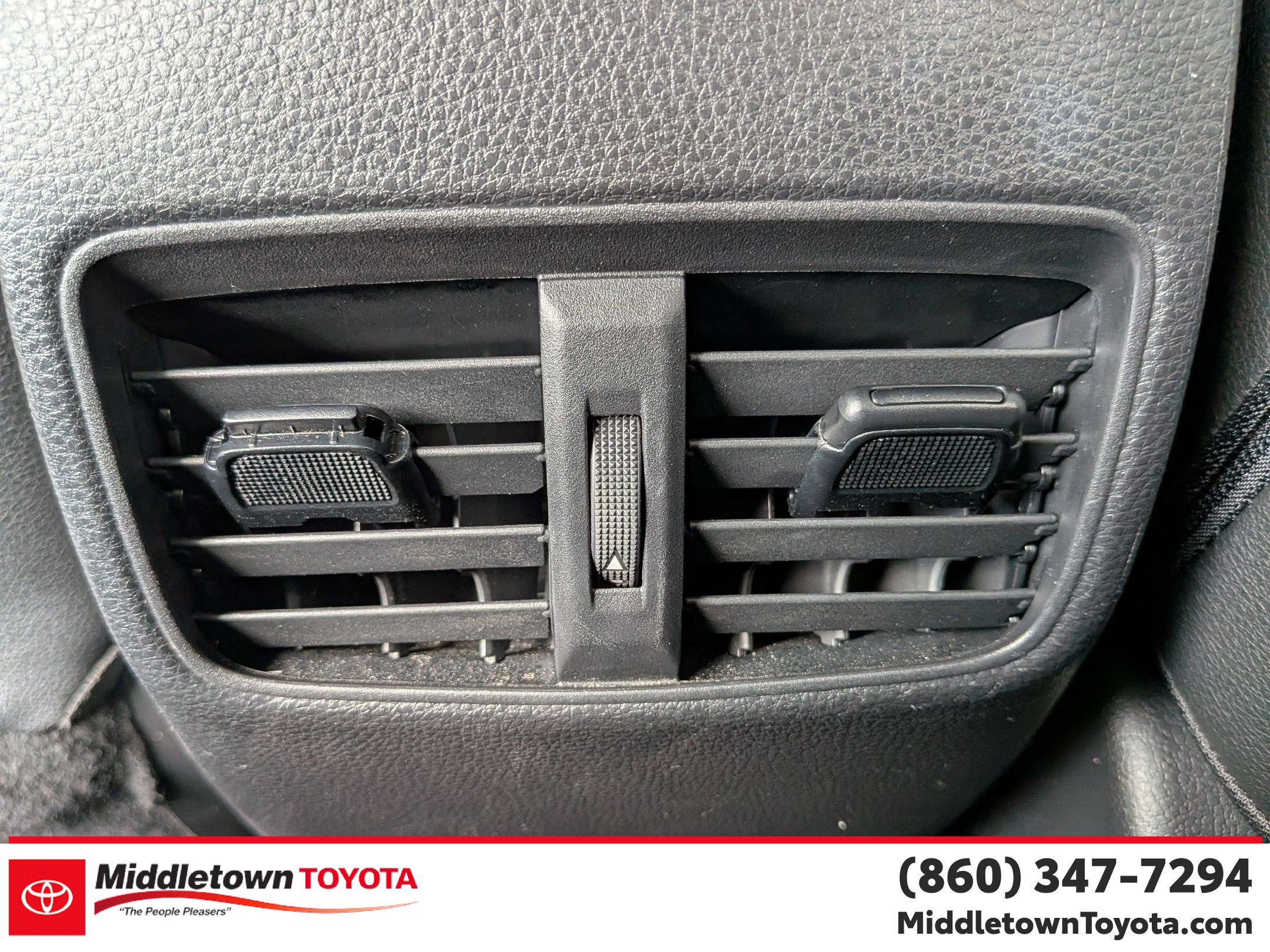 Certified 2025 Toyota Corolla Cross XLE AWD/4WD image 28