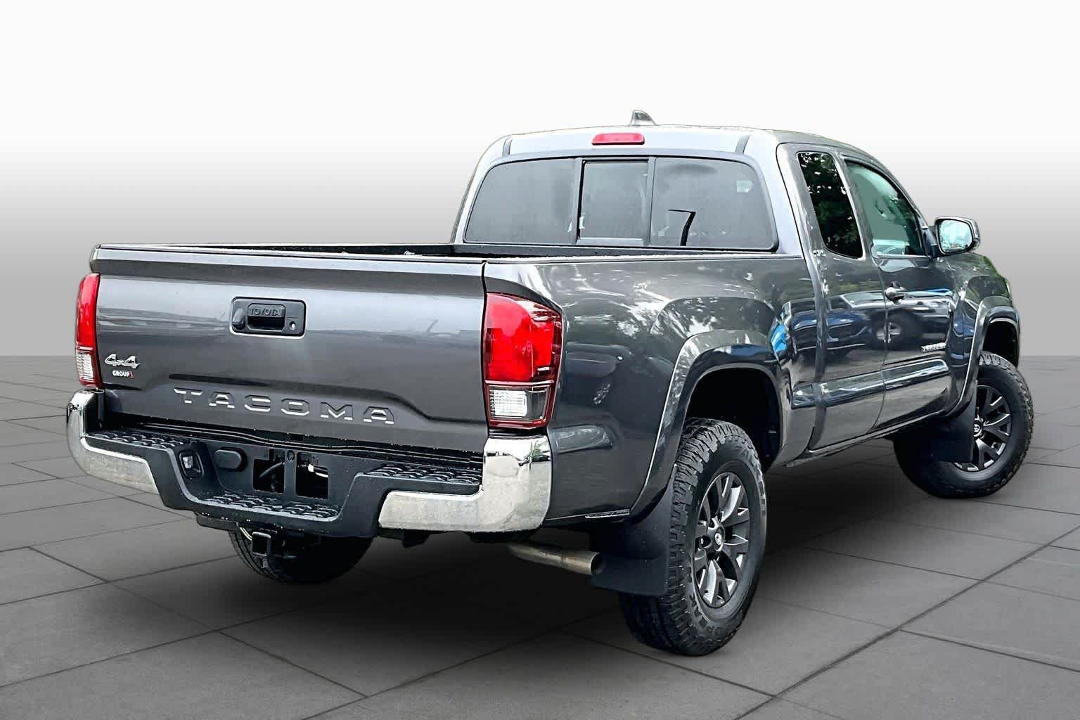 Certified 2022 Toyota Tacoma SR5 w/ SR5 Appearance Package (SM) AWD/4WD image 13