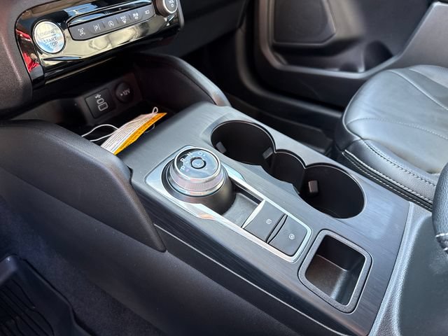 Used 2025 Ford Escape Platinum w/ Premium Technology Package AWD/4WD image 24