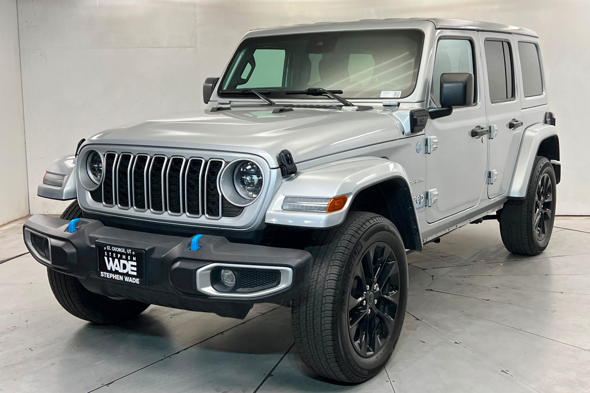 Used 2024 Jeep Wrangler Unlimited Sahara AWD/4WD image 1