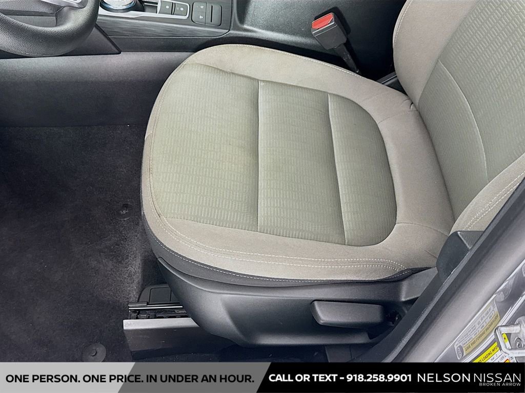 Used 2022 Ford Escape S FWD image 18