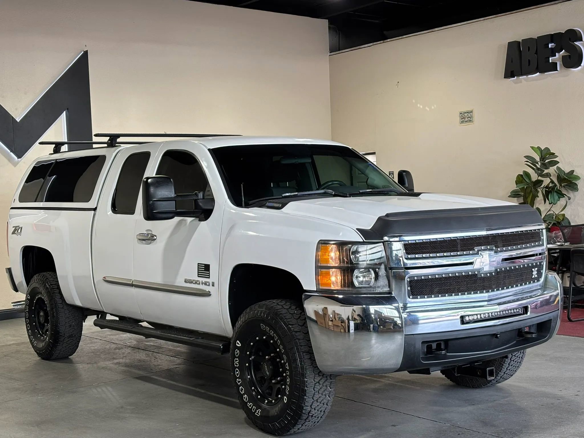 Used 2007 Chevrolet Silverado 2500 W/T AWD/4WD image 2