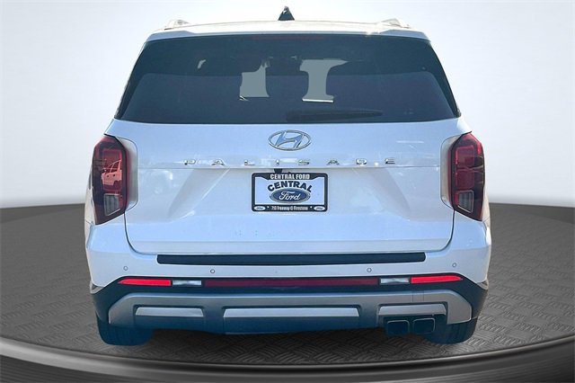 Used 2024 Hyundai Palisade Limited image 4