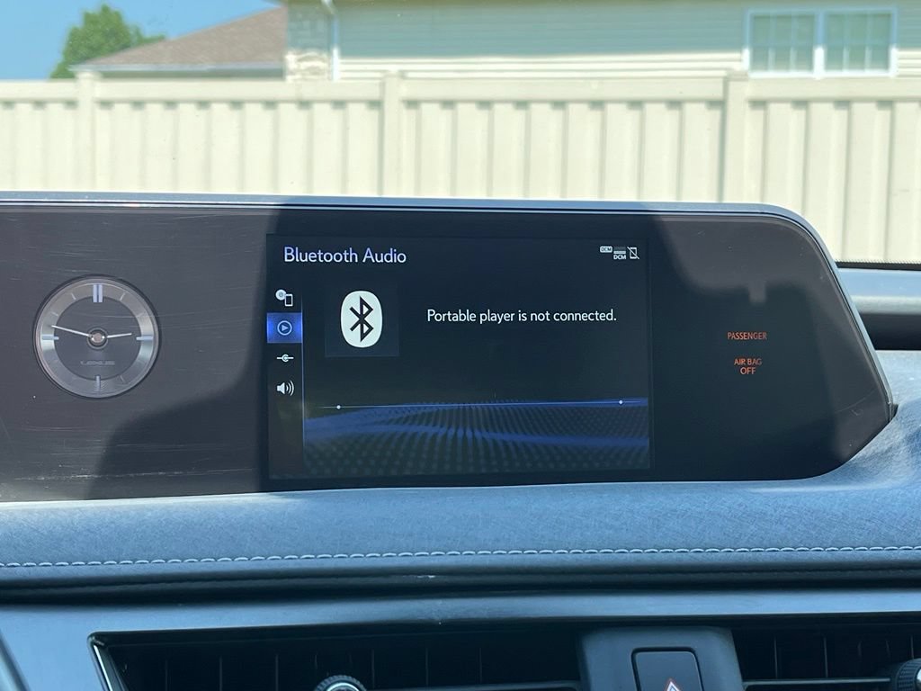 Used 2019 Lexus UX 250h w/ Premium Package AWD/4WD image 43