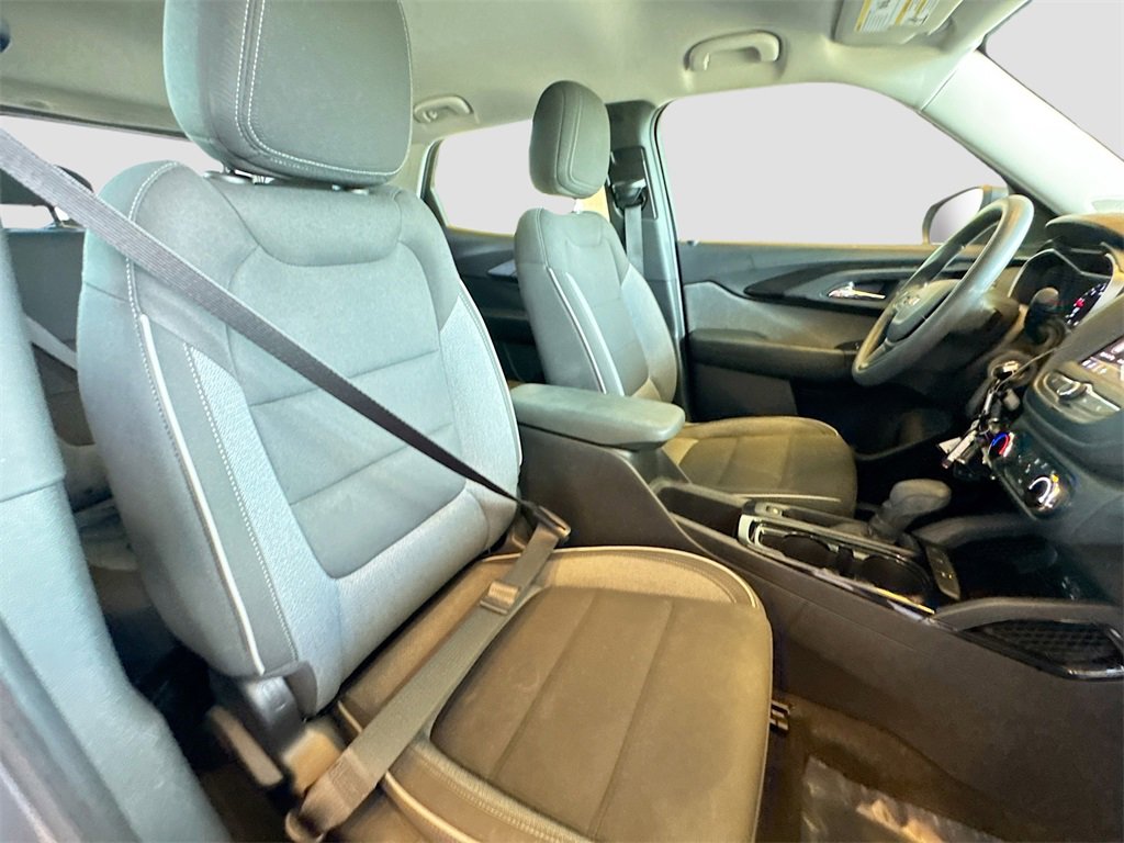 Used 2021 Chevrolet TrailBlazer LS image 25