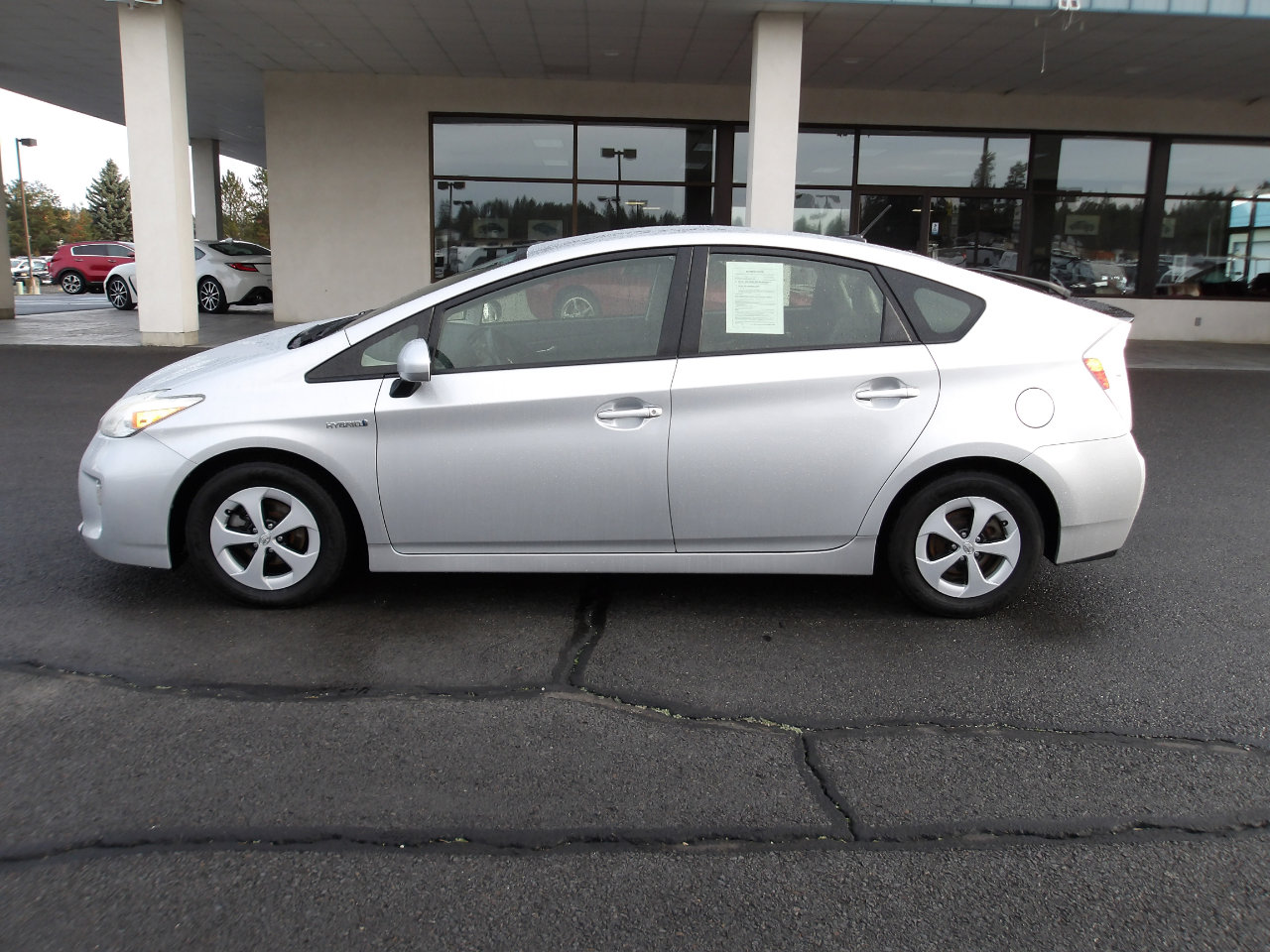 Used 2015 Toyota Prius Four image 2